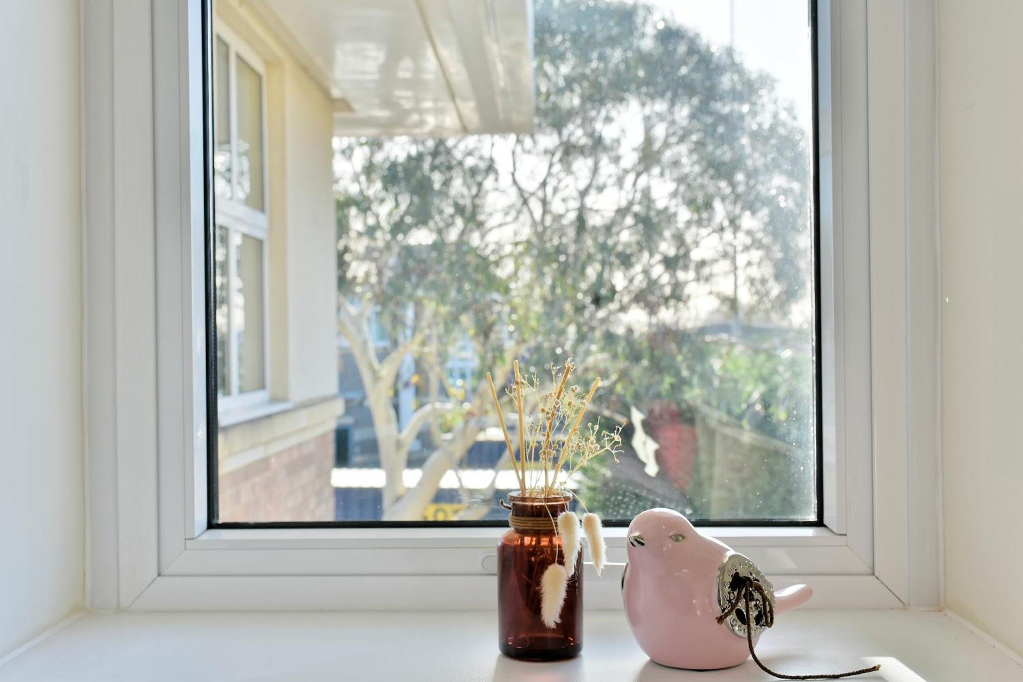 Stunning Apartment Near Citycentre & Oracle Reading Buitenkant foto